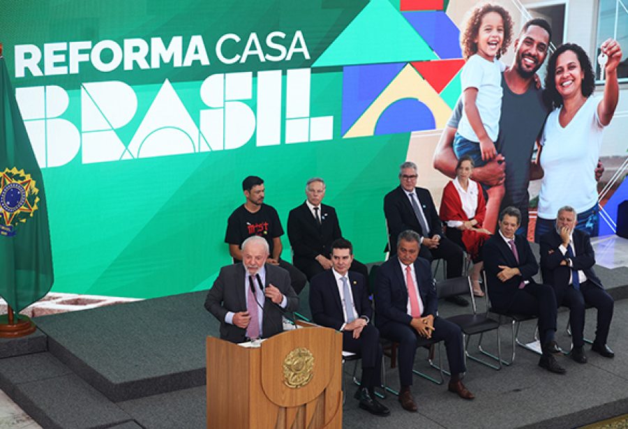 Governo Lula lança programa para reforma da casa própria em aceno à classe média