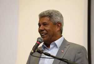 Jerônimo Rodrigues destaca pré-candidatura de Andrea Castro à Assembleia e elogia protagonismo feminino na política