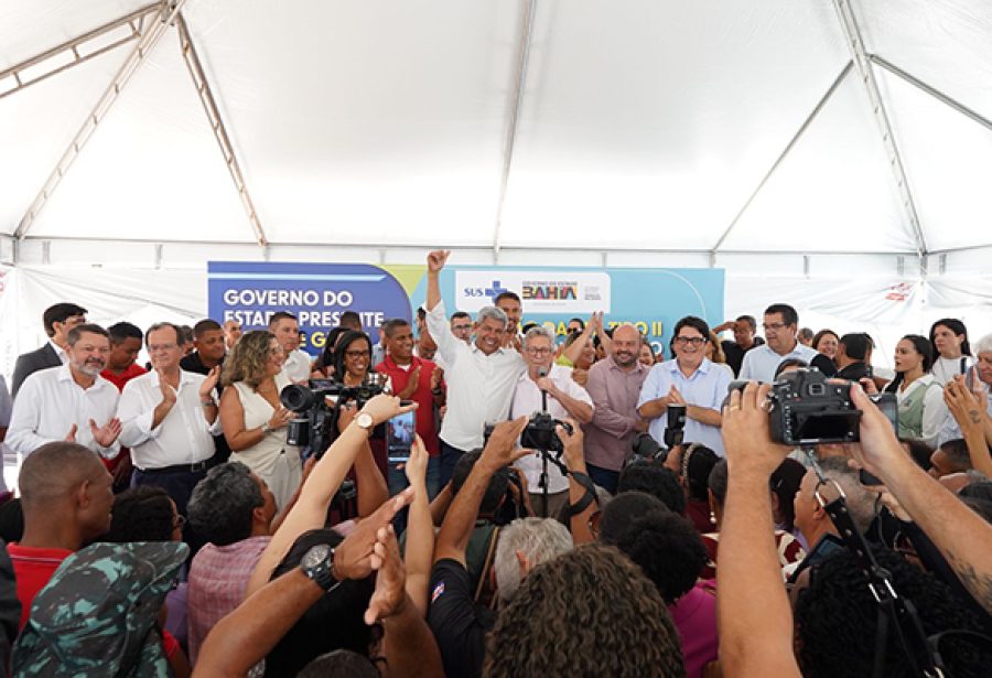 Jerônimo assina ordem de serviço para construção de UPA em Camaçari