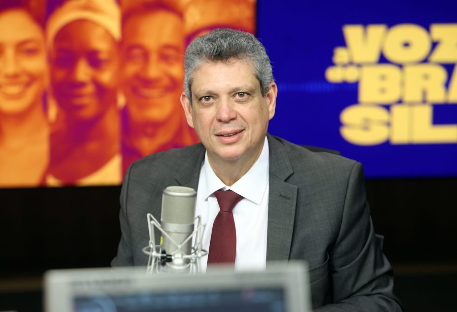 Lula conversa hoje com Márcio Macêdo e deve anunciar Boulos para substituí-lo