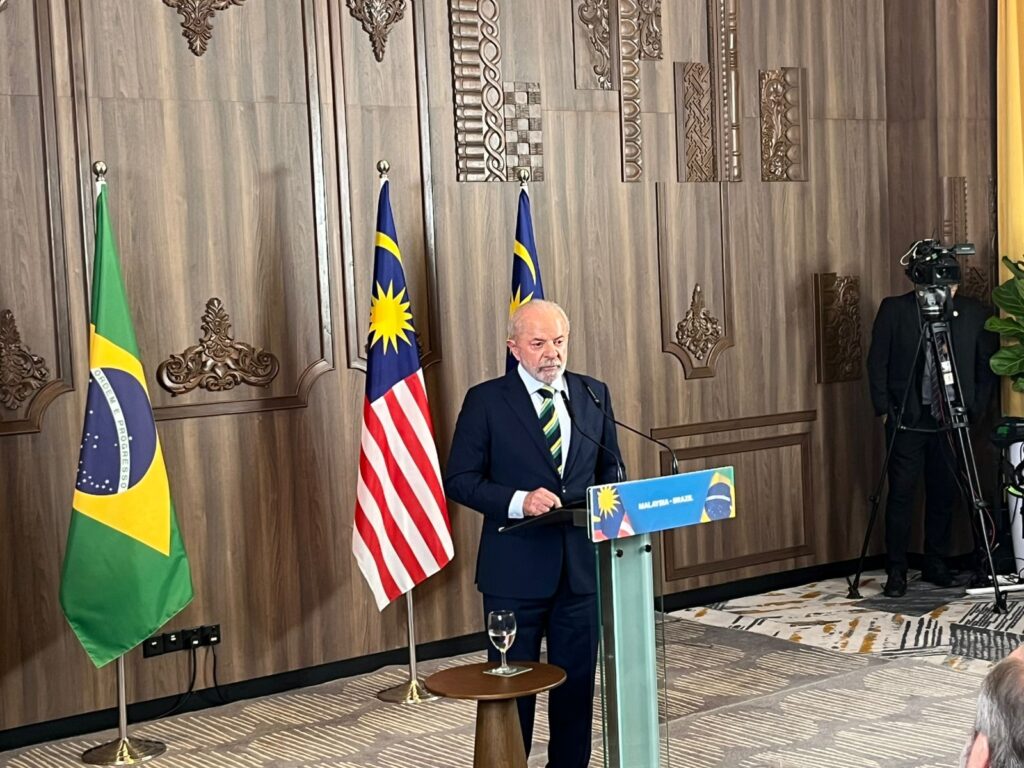 Lula disse a Trump ser "inadmissível" EUA sancionarem ministros do STF