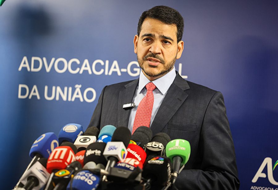 Messias no STF divide líderes evangélicos entre empolgação, mal menor e rechaço