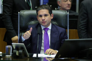 Motta diz que votará corte de gastos na próxima semana