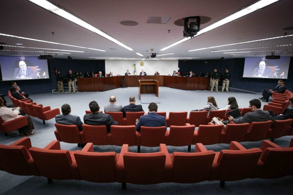 Trama golpista: Moraes vota em julgamento do núcleo de desinformação