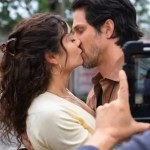 Sophie Charlotte canta com Roberto Carlos a música de Gerluce e Paulinho em “Três Graças”