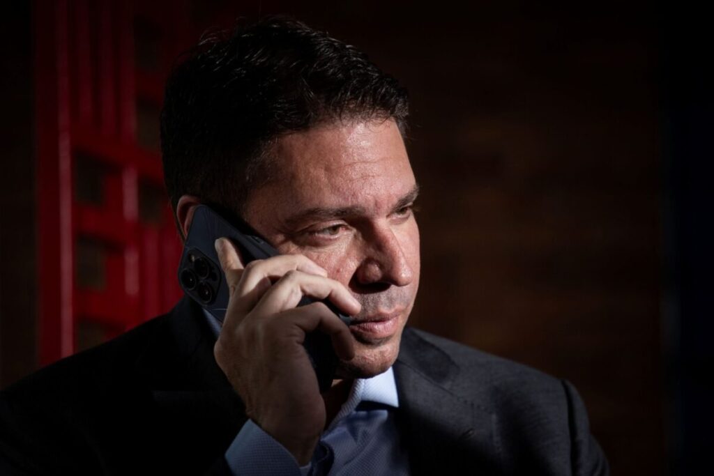 Moraes determina a prisão do deputado Alexandre Ramagem