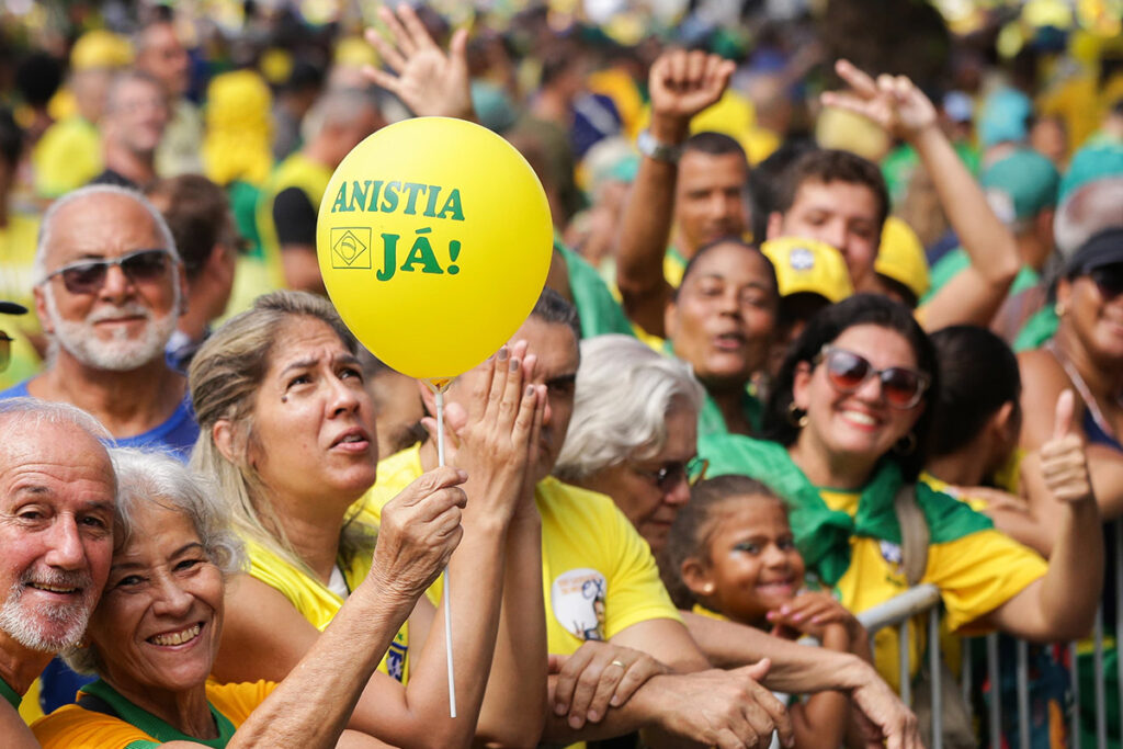 Com Bolsonaro preso, oposição busca estratégia para viabilizar anistia