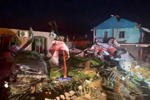Após tornado, Inmet mantém alerta laranja de tempestade em