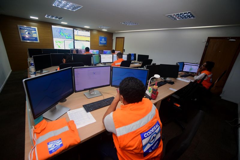 Codesal registra 110 milímetros de chuva em 2 horas e ventos de 80 km/h; Equipes atuam para garantir segurança da população