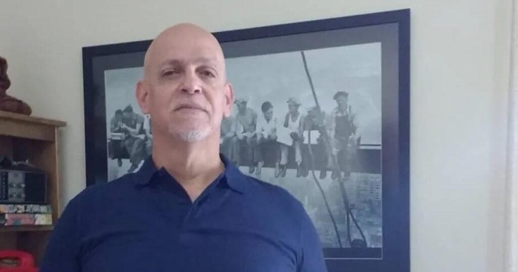 Homem morre ao cair de pico no Rio de Janeiro; corpo é resgatado de helicóptero