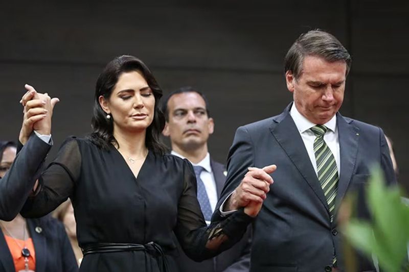 Michelle diz que Bolsonaro é 'única opção' para 2026 e que Congresso está de joelhos para STF