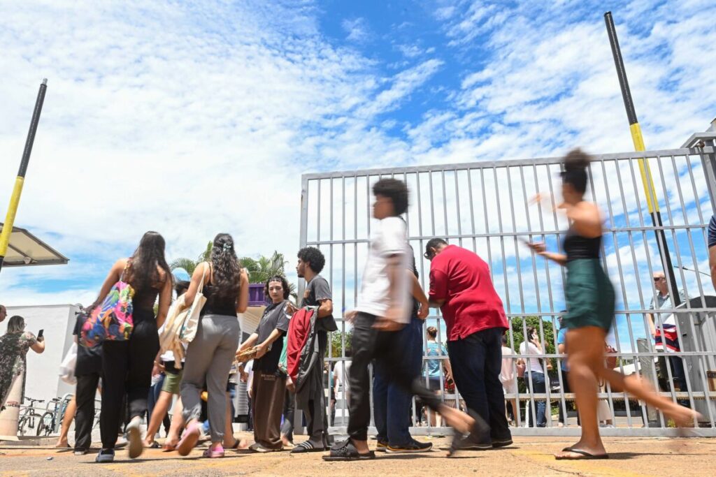 Primeiro dia de provas do Enem 2025 teve abstenção de 27%