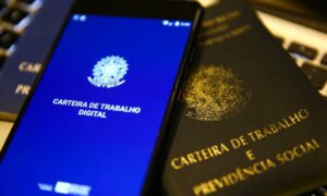 Reforma trabalhista faz 8 anos com efeitos reduzidos por uberização e decisões da Justiça
