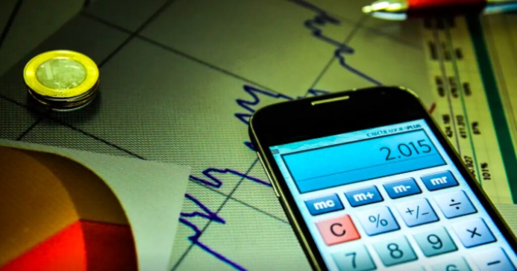 Boletim Focus: Mercado reduz previsão de inflação para 4,36% em 2025 e mantém Selic em 15%