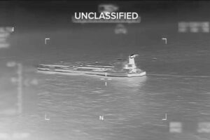 EUA capturam 3ª embarcação em águas internacionais perto da Venezuela, afirma agência