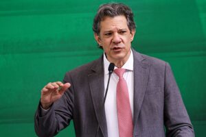 Economia do País jamais poderia ser um problema para a reeleição de Lula, diz Haddad