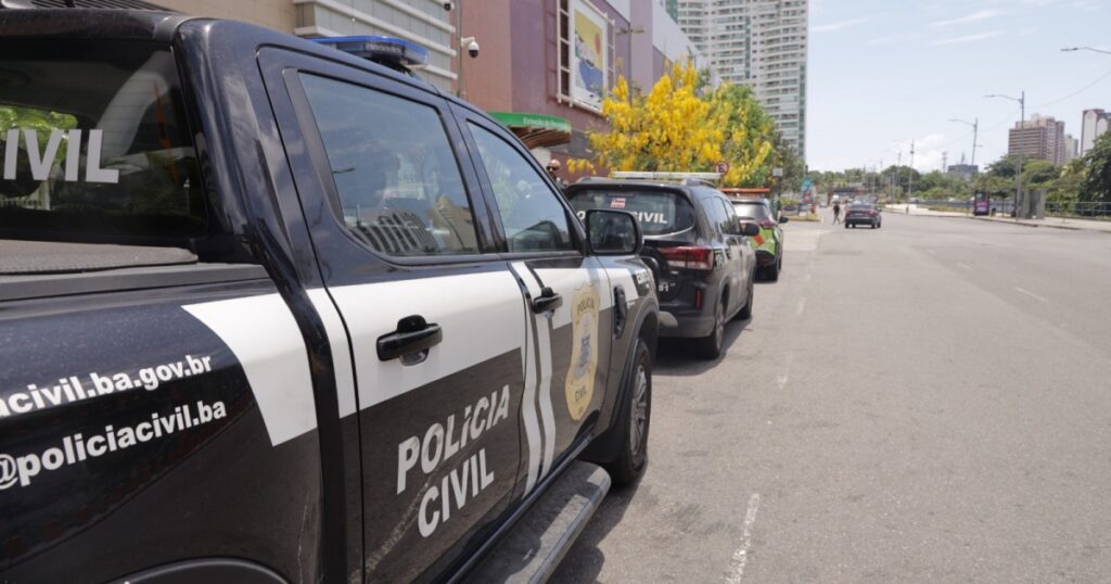 Homem é preso em Salvador sob acusação de estupro após encontro marcado por aplicativo