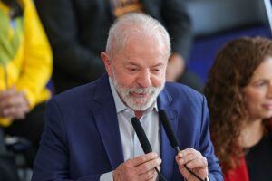 Lula vai terminar mandato com dívida maior do que o prometido no lançamento do arcabouço fiscal