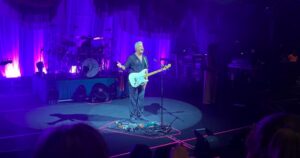 Lulu Santos desabafa sobre pausa na carreira após diagnóstico de vasculite púrpura