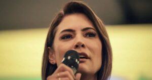Michelle Bolsonaro se afasta do PL por orientação médica e evento no Rio é adiado para 2026