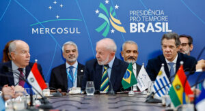 Na Cúpula do Mercosul, Lula critica possível intervenção dos EUA na Venezuela e diz que “seria uma catástrofe”