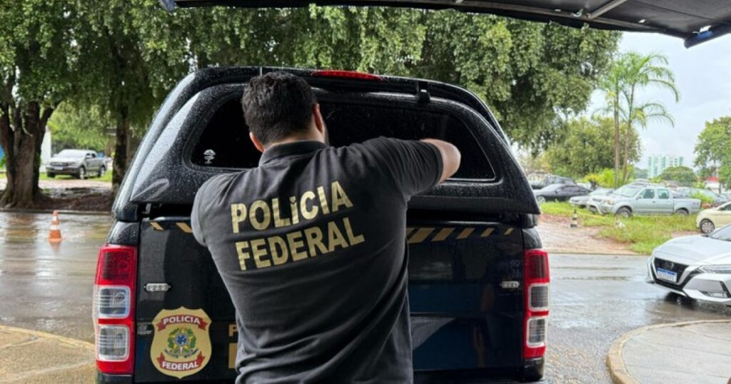 PF deflagra operação contra policiais suspeitos de repassar informações ao Comando Vermelho no Rio