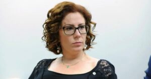 Partidos aliados ao governo Lula concentram 34% dos votos contra a cassação de Carla Zambelli na Câmara