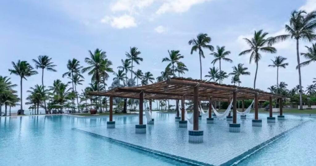 Pousada escolhida por Virginia e Vini Jr tem praia exclusiva e diárias acima de R$ 15 mil em Trancoso