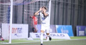 Em noite de golaços, Bahia vence o Bahia de Feira com autoridade e assume liderança do Baianão