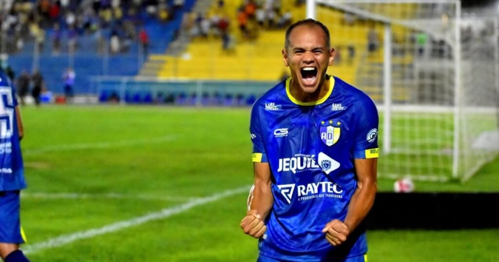 Jequié goleia Atlético de Alagoinhas e deixa lanterna do Campeonato Baiano