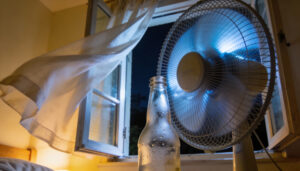 O truque natural que deixa o quarto gelado sem gastar energia