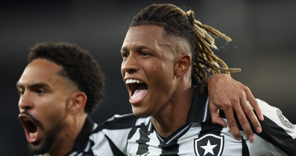 Baiano Danilo é destaque na goleada do Botafogo sobre o Cruzeiro pelo Brasileirão 2026; veja como foi