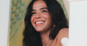 Bruna Marquezine curte Ensaio da Timbalada em Salvador após tarde ao lado de Marcelo Sangalo