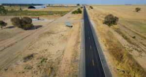 DNIT assina contrato de R$ 36,8 milhões para manutenção de 96 km da BR-242 no Oeste da Bahia