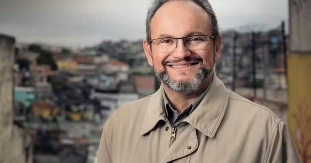 Ernesto Paglia substitui Vera Magalhães no Roda Viva