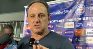 "Foram o presente": Ceni exalta "alma" dos jovens e confirma retornos para confronto contra o Galícia