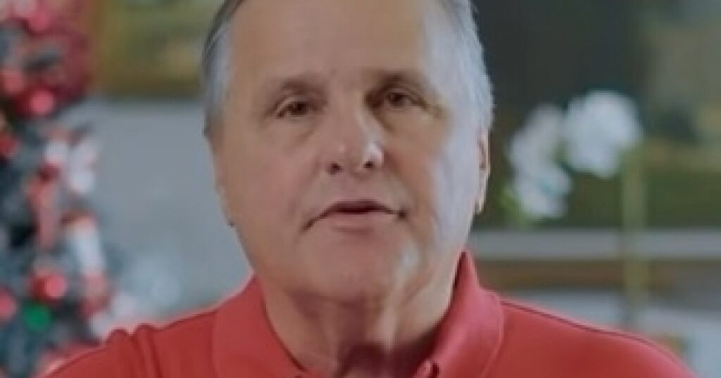 Geddel se envolve em briga após provocação em condomínio de luxo na RMS