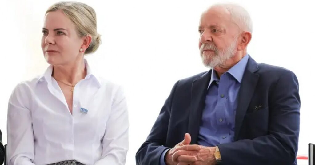 Gleisi rebate editorial da Economist que disse que Lula não deveria disputar eleição por "ser tão idoso"