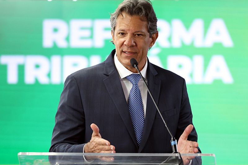 Haddad diz que deixa o Ministério da Fazenda neste mês e que sucessor deveria assumir já