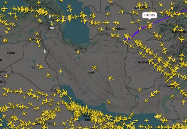 Irã reabre espaço aéreo após suspensão de voos em meio a ameaças de ataque dos EUA