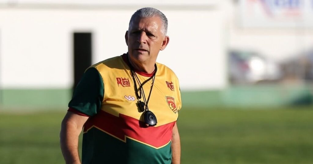 Juazeirense demite técnico Zé Humberto após duas rodadas no Baianão