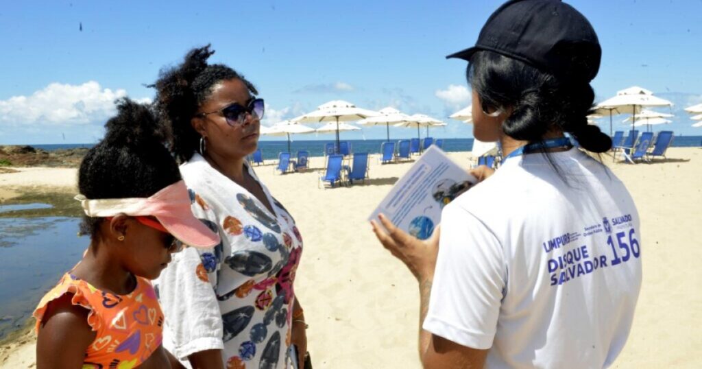 Limpurb promove ação educativa no Porto da Barra neste sábado