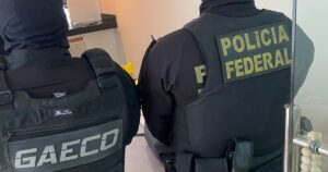 Lojistas e policiais militares são alvos de operação contra venda de armas a facções criminosas