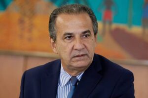 Malafaia critica Flávio Bolsonaro e volta a defender Tarcísio como nome da direita