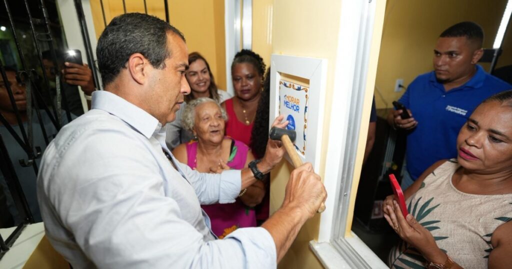 Morar Melhor entrega 100 casas reformadas no bairro de São João do Cabrito, em Salvador