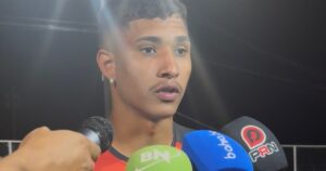 Pablo minimiza gramado do Barradão após empate do Vitória: "Não é um impasse para a gente propor o nosso jogo"