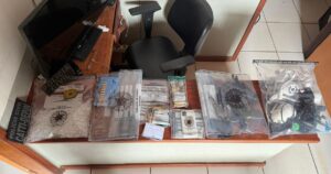 Polícia prende dois homens por tráfico de drogas em Maraú durante operação conjunta