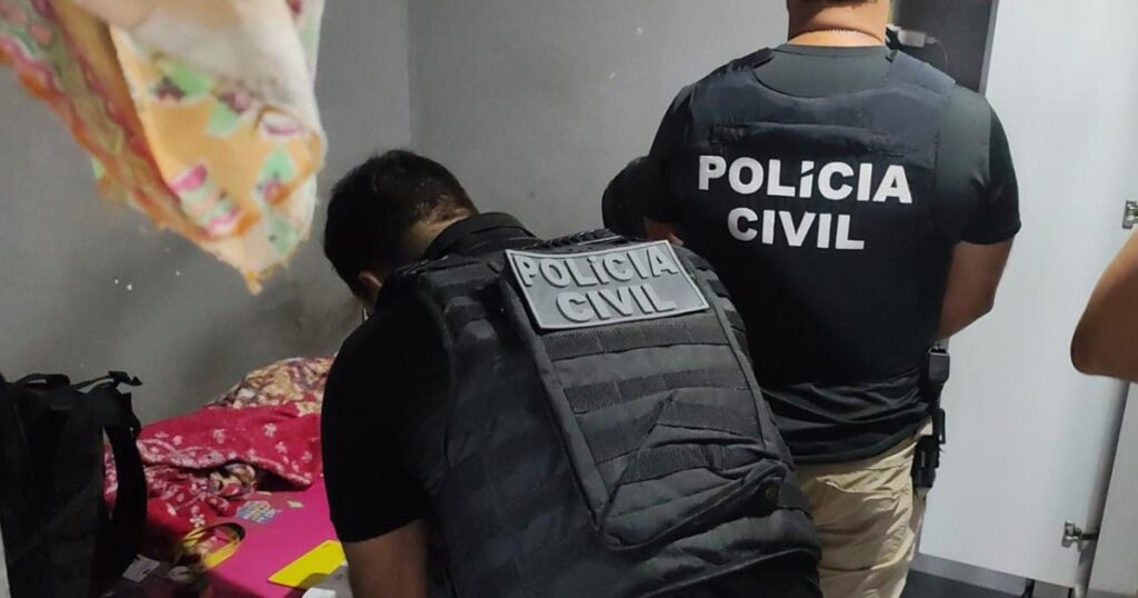 Polícia prende homem por aliciamento de menores em ambiente virtual em Catu