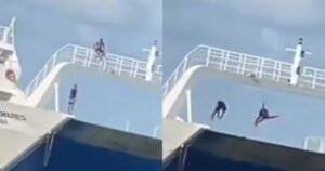 VÍDEO: Duas pessoas voltam a pular de ferry-boat durante manobras em Itaparica