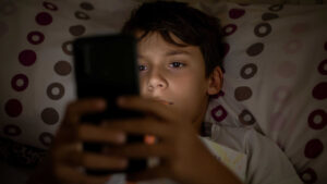 Roblox, TikTok, ChatGPT: entenda como as plataformas querem conferir idades